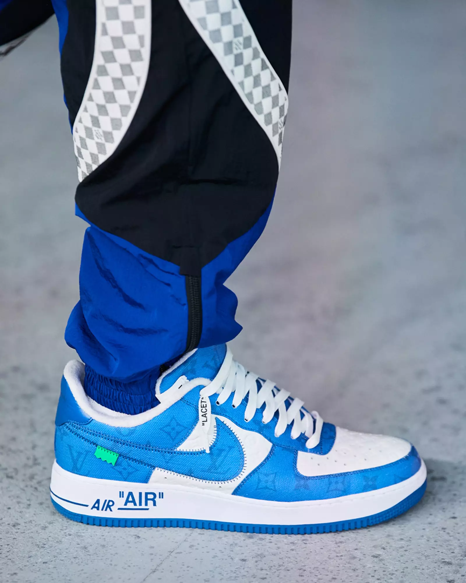 hypebaekicks: Get an on-feet look at @virgilabloh x @nike's Air Force 1 for  @themuseumofmodernart's 'Items: Is Fashion Modern?' exhibit. Find out more  on hypeb…